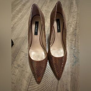 White House Black Market Olivia Whisky Snakeskin Pumps - Size 9M